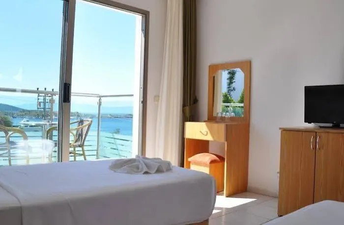 Gun Ay 3* غومْبيت